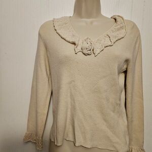 SIGRID OLSEN S EX COND PIT TO PIT 16 1/2 LENGTH 19  off white